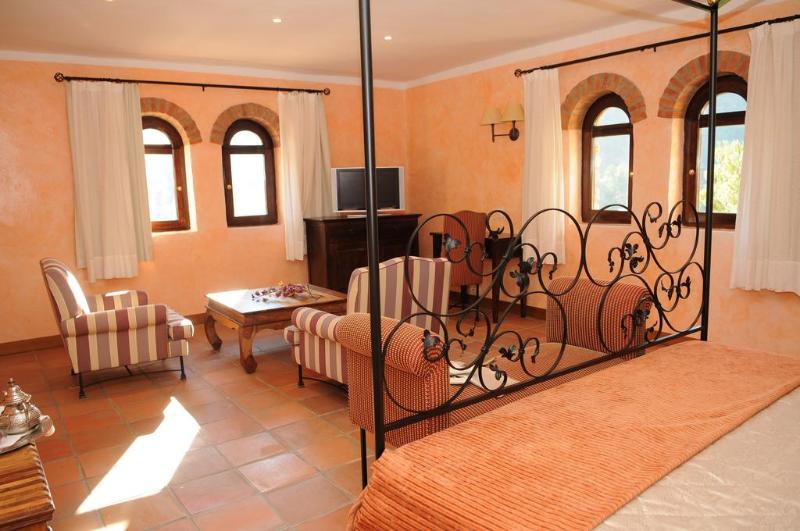 Imagen de alojamiento La Figuerola Hotel & Restaurant Imagen de alojamiento La Figuerola Hotel & Restaurant