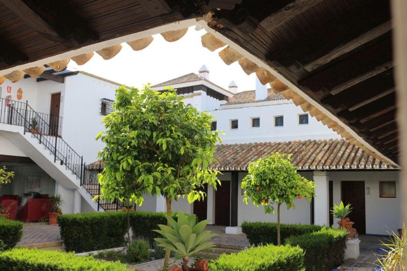 Imagen de alojamiento 30 Degrees - Hotel El Cortijo Matalascañas Imagen de alojamiento 30 Degrees - Hotel El Cortijo Matalascañas