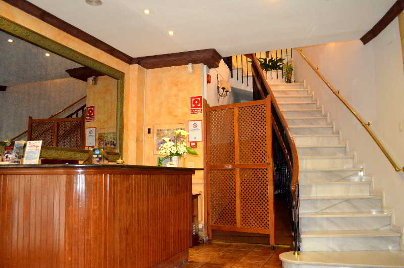 Imagen de alojamiento Plaza San Sebastian Hotel Imagen de alojamiento Plaza San Sebastian Hotel