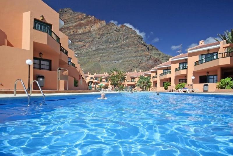 Imagen de alojamiento Apartamentos Las Tres Palmeras Imagen de alojamiento Apartamentos Las Tres Palmeras