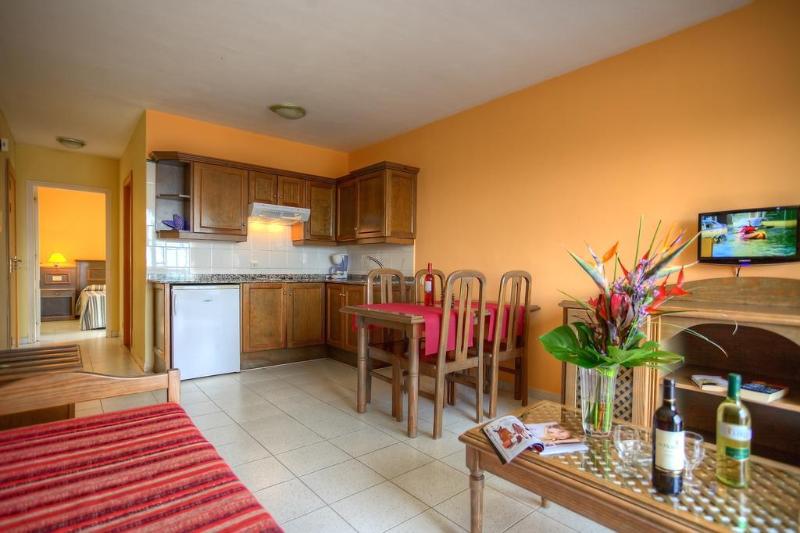 Imagen de alojamiento Apartamentos Las Tres Palmeras Imagen de alojamiento Apartamentos Las Tres Palmeras
