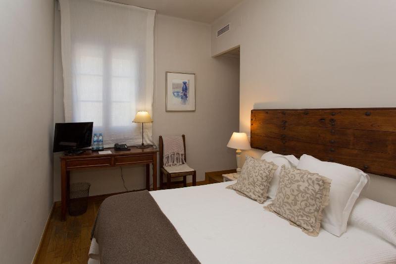 Imagen de alojamiento Hostal De La Plaça Imagen de alojamiento Hostal De La Plaça