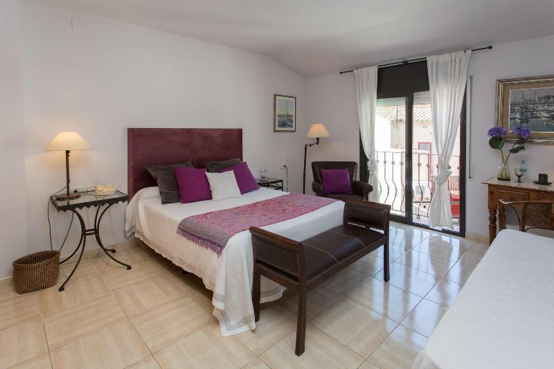 Imagen de alojamiento Hostal De La Plaça Imagen de alojamiento Hostal De La Plaça