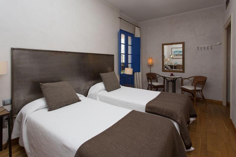 Imagen de alojamiento Hostal De La Plaça Imagen de alojamiento Hostal De La Plaça