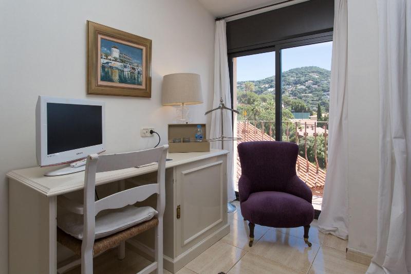 Imagen de alojamiento Hostal De La Plaça Imagen de alojamiento Hostal De La Plaça