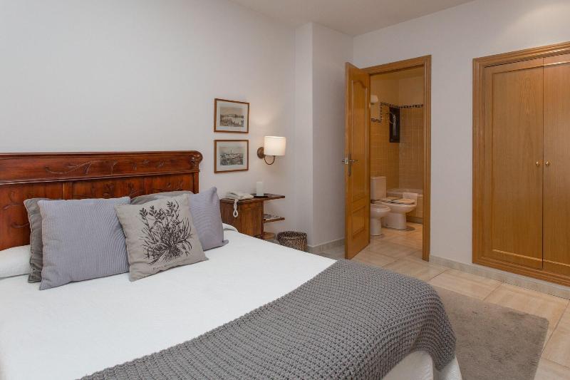Imagen de alojamiento Hostal De La Plaça Imagen de alojamiento Hostal De La Plaça
