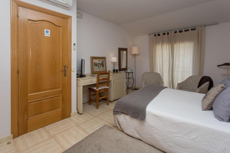 Imagen de alojamiento Hostal De La Plaça Imagen de alojamiento Hostal De La Plaça