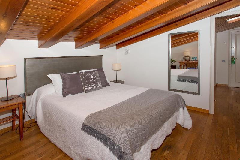 Imagen de alojamiento Hostal De La Plaça Imagen de alojamiento Hostal De La Plaça