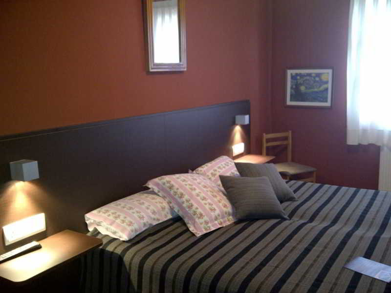 Imagen de alojamiento Hotel Esquirol Imagen de alojamiento Hotel Esquirol