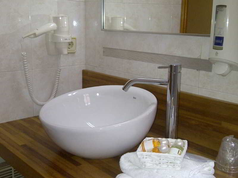 Imagen de alojamiento Hotel Esquirol Imagen de alojamiento Hotel Esquirol