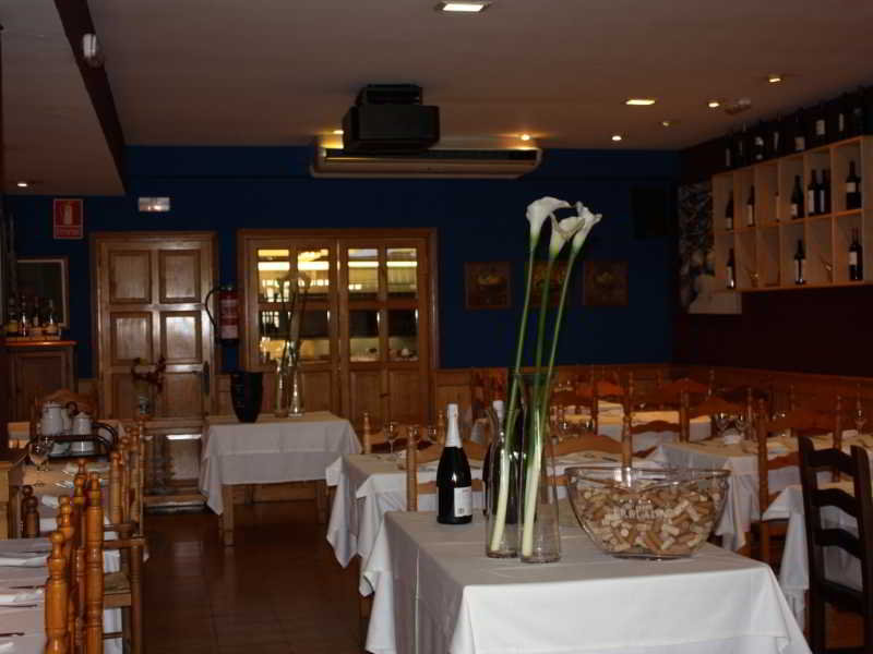 Imagen de alojamiento Hotel Esquirol Imagen de alojamiento Hotel Esquirol