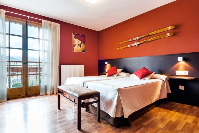 Imagen de alojamiento Hotel Esquirol Imagen de alojamiento Hotel Esquirol