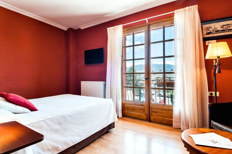 Imagen de alojamiento Hotel Esquirol Imagen de alojamiento Hotel Esquirol