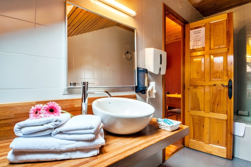 Imagen de alojamiento Hotel Esquirol Imagen de alojamiento Hotel Esquirol