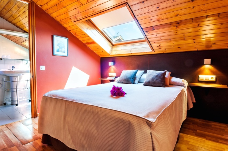 Imagen de alojamiento Hotel Esquirol Imagen de alojamiento Hotel Esquirol