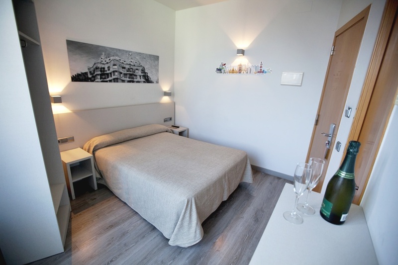 Imagen de alojamiento Hotel Ciutat De Sant Adria Imagen de alojamiento Hotel Ciutat De Sant Adria
