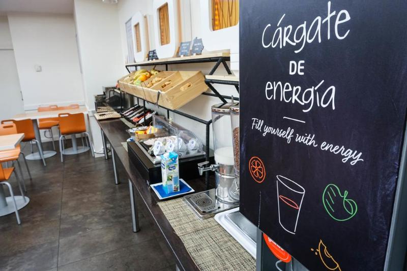 Imagen de alojamiento ibis budget Girona Costa Brava Imagen de alojamiento ibis budget Girona Costa Brava