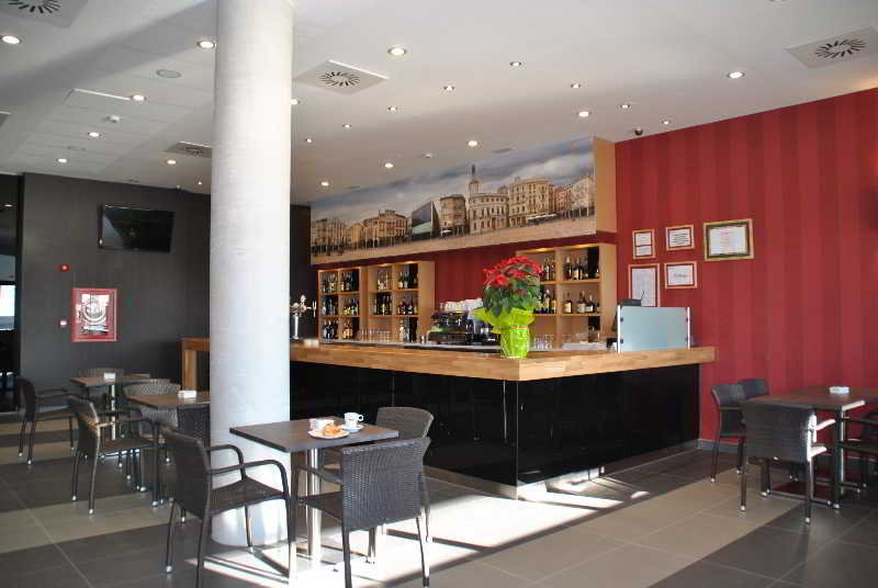Imagen de alojamiento Brea's Hotel Imagen de alojamiento Brea's Hotel