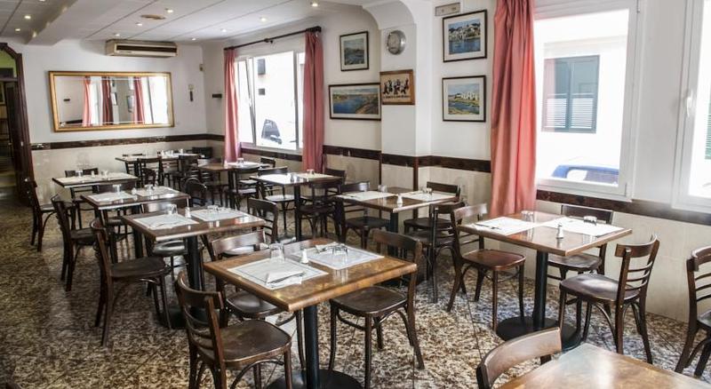 Imagen de alojamiento Hostal Restaurante La Isla S.L. Imagen de alojamiento Hostal Restaurante La Isla S.L.