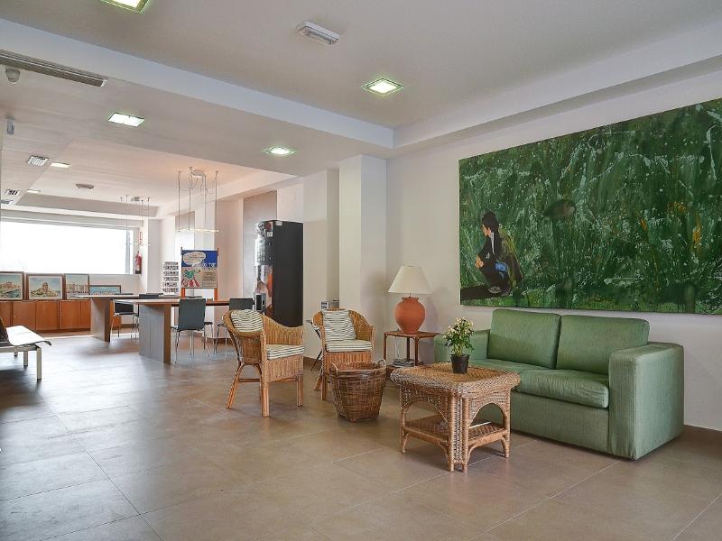 Imagen de alojamiento Valencia Port Saplaya Apartamentos Imagen de alojamiento Valencia Port Saplaya Apartamentos