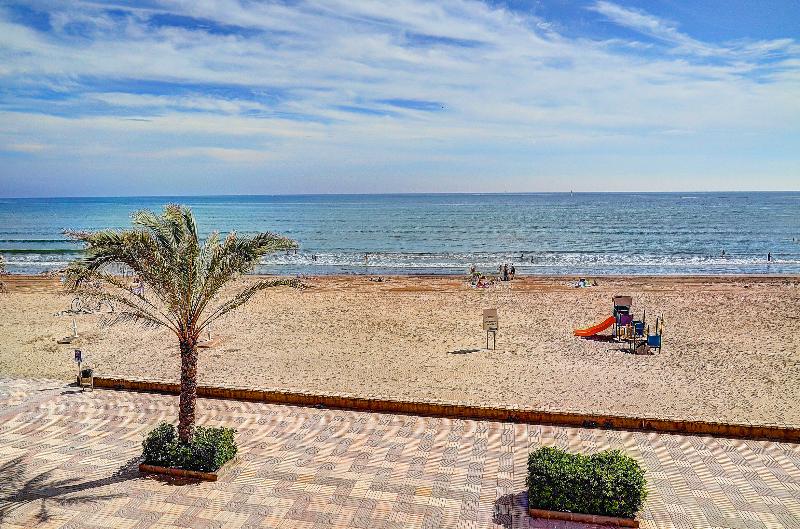 Imagen de alojamiento Valencia Port Saplaya Apartamentos Imagen de alojamiento Valencia Port Saplaya Apartamentos