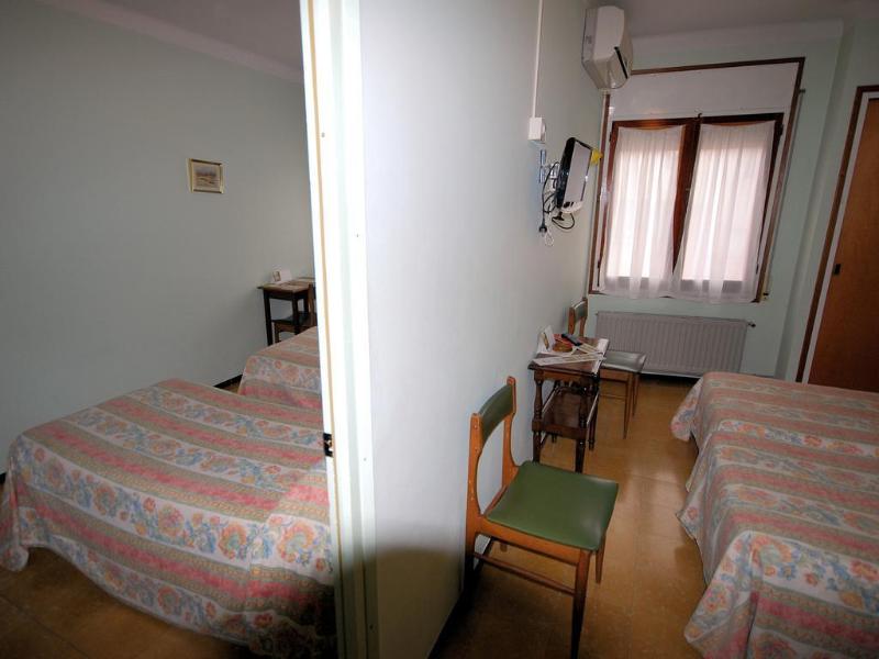Imagen de alojamiento Hostal Fabrellas Imagen de alojamiento Hostal Fabrellas