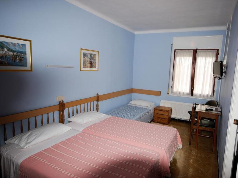 Imagen de alojamiento Hostal Fabrellas Imagen de alojamiento Hostal Fabrellas