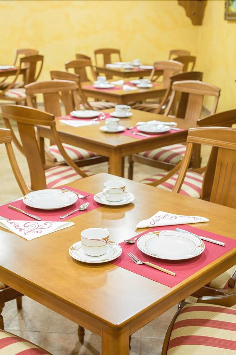 Imagen de alojamiento Hotel Real De Castilla Imagen de alojamiento Hotel Real De Castilla