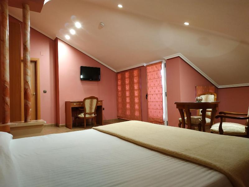 Imagen de alojamiento Hotel Real De Castilla Imagen de alojamiento Hotel Real De Castilla