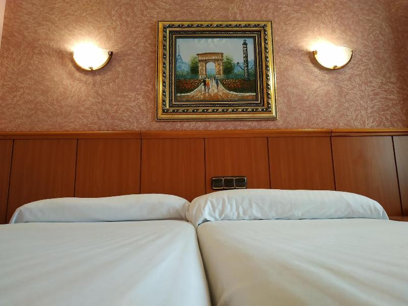 Imagen de alojamiento Hotel Real De Castilla Imagen de alojamiento Hotel Real De Castilla