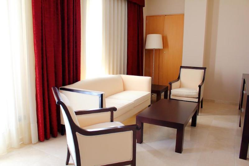 Imagen de alojamiento Hotel Puerta De Sahagun Imagen de alojamiento Hotel Puerta De Sahagun