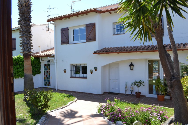 Imagen de alojamiento Cute house with swimming Pool Imagen de alojamiento Cute house with swimming Pool