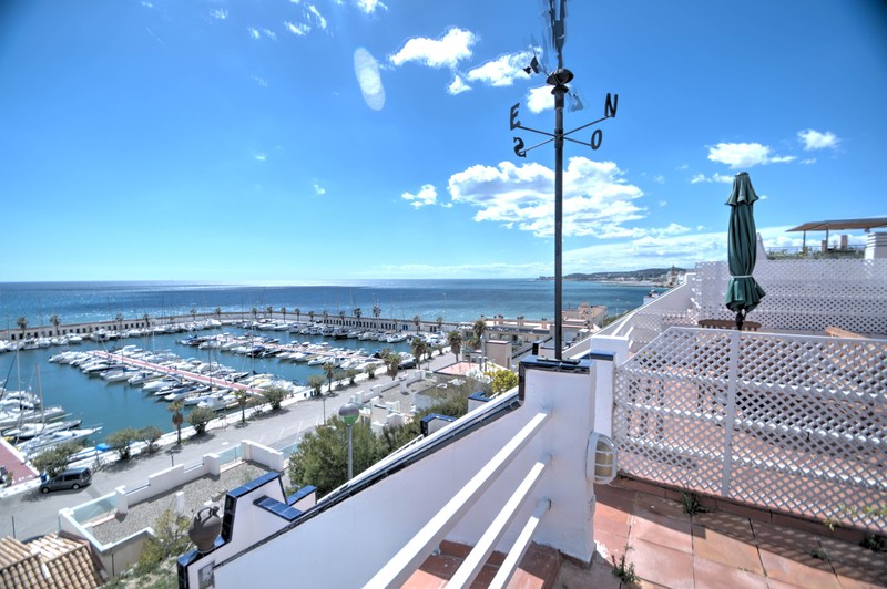 Imagen de alojamiento The Moonlight Sea View Imagen de alojamiento The Moonlight Sea View