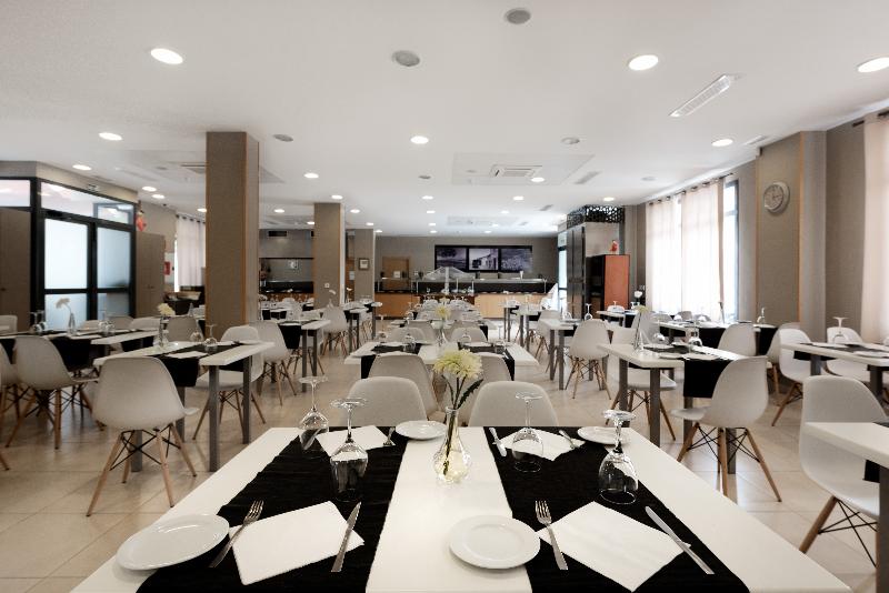 Imagen de alojamiento Mainare Playa by CheckIN Hoteles Imagen de alojamiento Mainare Playa by CheckIN Hoteles