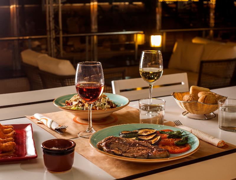 Imagen de alojamiento Hotel Monterrey Roses by Pierre & Vacances Imagen de alojamiento Hotel Monterrey Roses by Pierre & Vacances