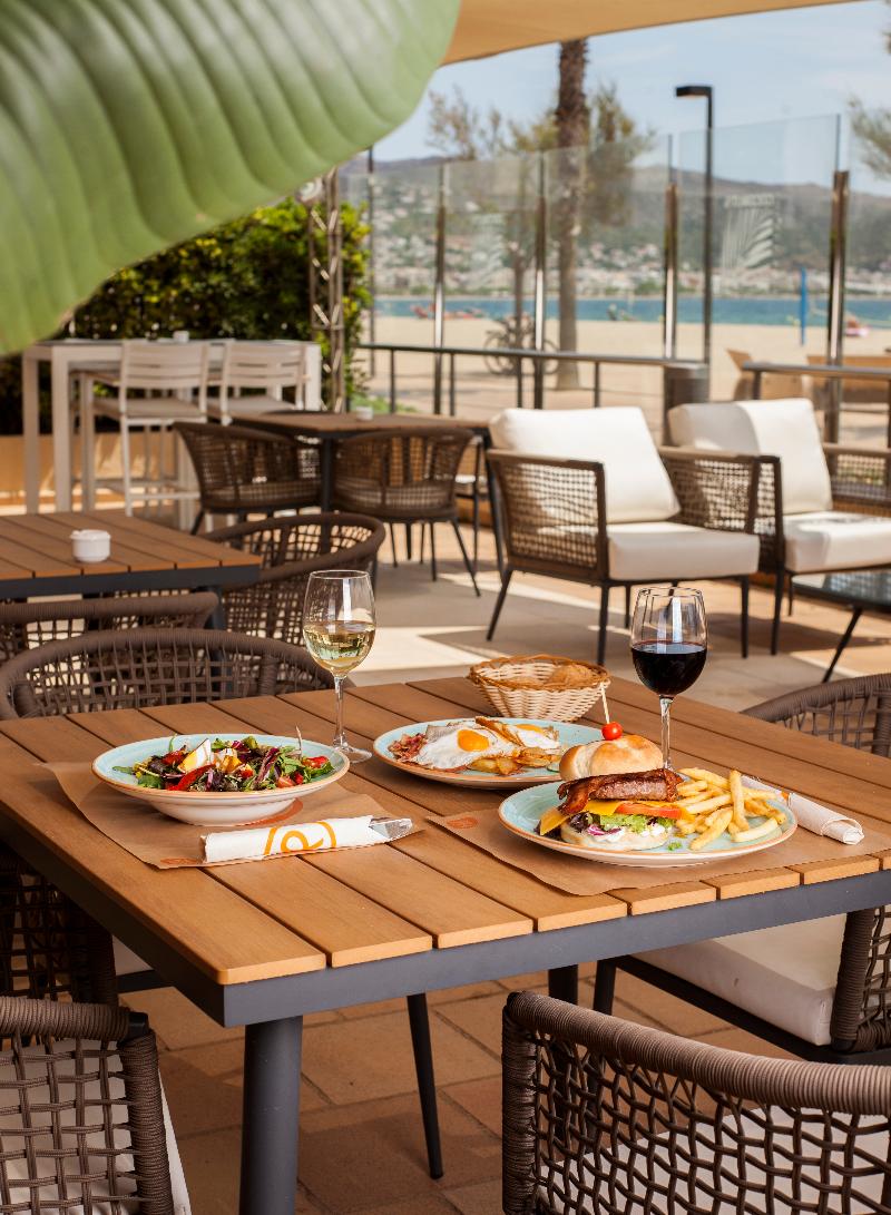 Imagen de alojamiento Hotel Monterrey Roses by Pierre & Vacances Imagen de alojamiento Hotel Monterrey Roses by Pierre & Vacances