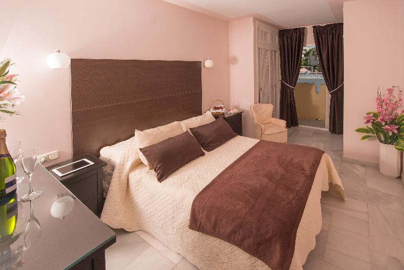 Imagen de alojamiento Puerto Marina Beach & Golf Imagen de alojamiento Puerto Marina Beach & Golf