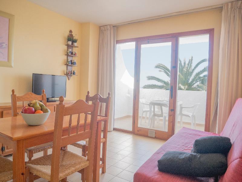 Imagen de alojamiento Apartamentos Marineu Residencial Playa Romana Imagen de alojamiento Apartamentos Marineu Residencial Playa Romana