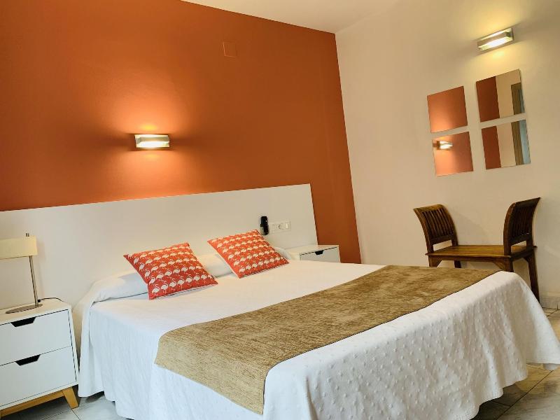 Imagen de alojamiento Hotel Llansola Imagen de alojamiento Hotel Llansola