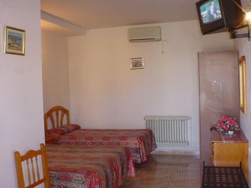 Imagen de alojamiento Hostal Las Encinas Imagen de alojamiento Hostal Las Encinas
