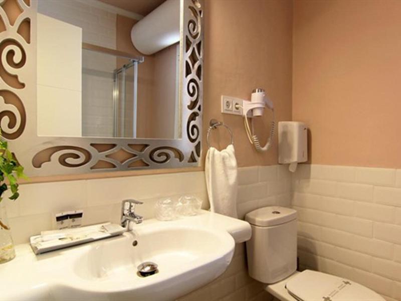 Imagen de alojamiento Hostal los Castañuelos Imagen de alojamiento Hostal los Castañuelos