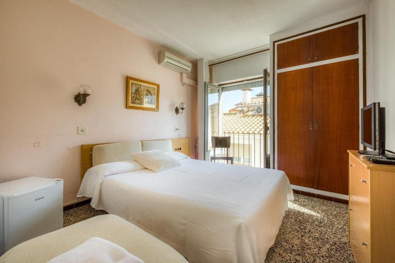 Imagen de alojamiento Hostal El Roser Imagen de alojamiento Hostal El Roser