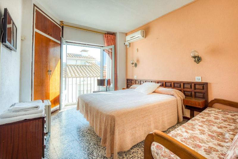 Imagen de alojamiento Hostal El Roser Imagen de alojamiento Hostal El Roser