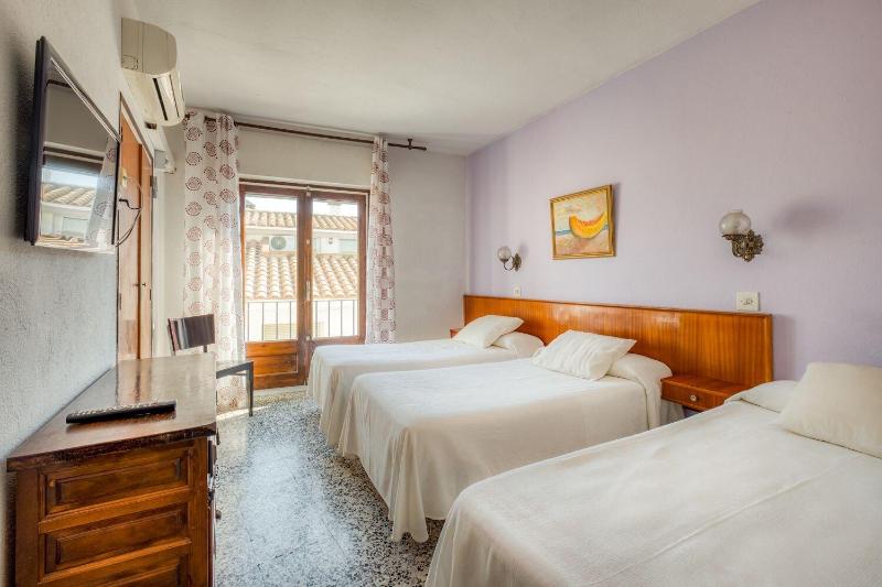 Imagen de alojamiento Hostal El Roser Imagen de alojamiento Hostal El Roser
