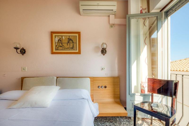 Imagen de alojamiento Hostal El Roser Imagen de alojamiento Hostal El Roser