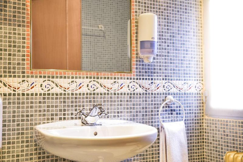 Imagen de alojamiento Cafe Bar Hotel Jefi Imagen de alojamiento Cafe Bar Hotel Jefi
