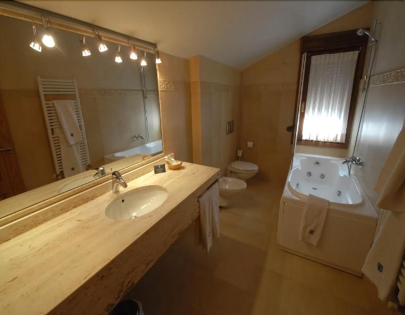 Imagen de alojamiento Hotel Peñarrubia Imagen de alojamiento Hotel Peñarrubia