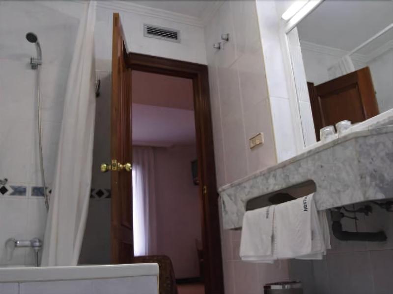 Imagen de alojamiento Hostal Gran Via Levante Imagen de alojamiento Hostal Gran Via Levante