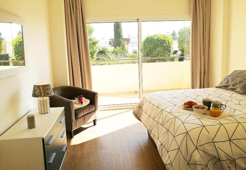 Imagen de alojamiento Happy Club Playa Flores Imagen de alojamiento Happy Club Playa Flores