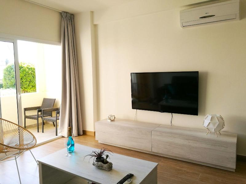 Imagen de alojamiento Happy Club Playa Flores Imagen de alojamiento Happy Club Playa Flores